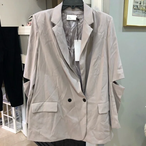 NEW Boutique Oversized Elbow Cutout Button Up Blazer Jacket - Picture 3 of 8